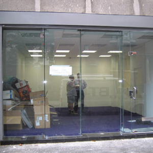 shop front door repair Del Aire